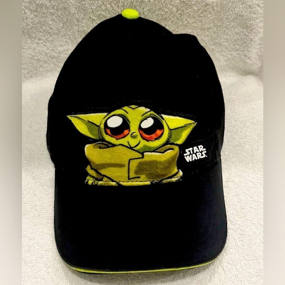Men’s baby Yoda cap